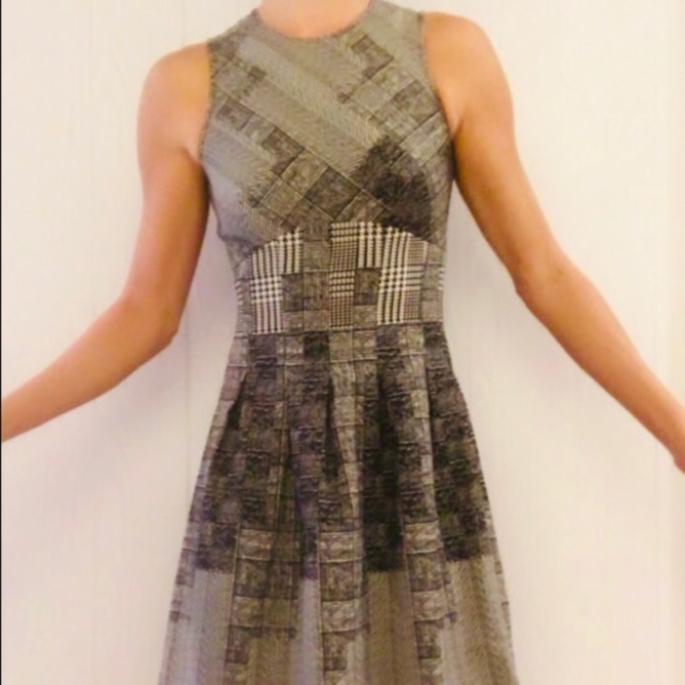 😏H&M super flattering black/white print dress